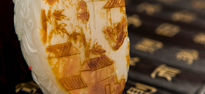 穆宇静 新疆和田红皮白玉籽玉把件 消失的图腾